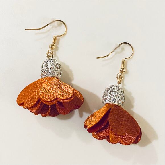 Flower Petal Rhinestone Drop Earrings - Picture 1 of 1